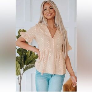 Bella Mia Boutique Top Babydoll Women’s Sz Small Short Sleeve V Neck khaki‎ Boho